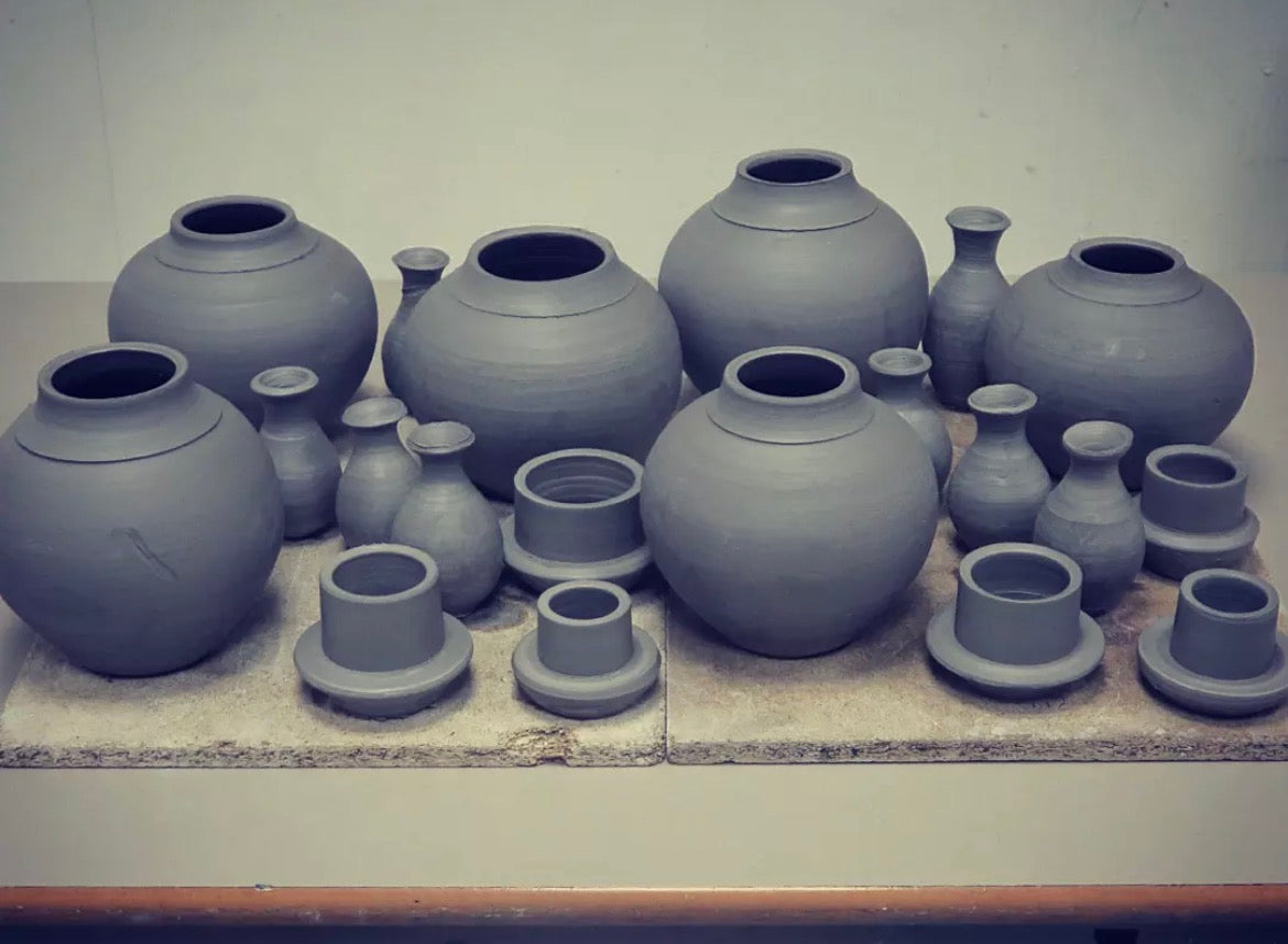 6-Week Advanced Pottery wheel class: Altered Forms, Big Vases & Teapots