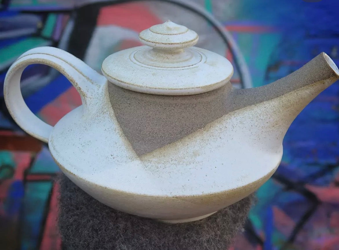 6-Week Advanced Pottery wheel class: Altered Forms, Big Vases & Teapots